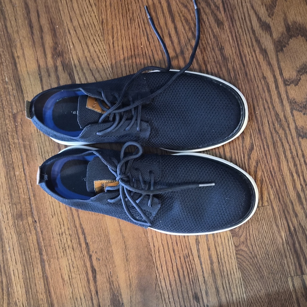 Stylish Black Sneakers for Men